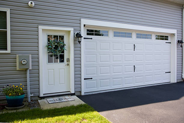 24/7 Emergency Garage Door Panel Replacement experts in West Des Moines, IA